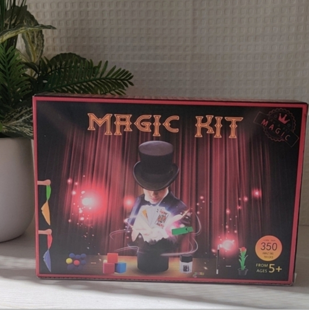 NEW Magic Kit for Children Ages 5+